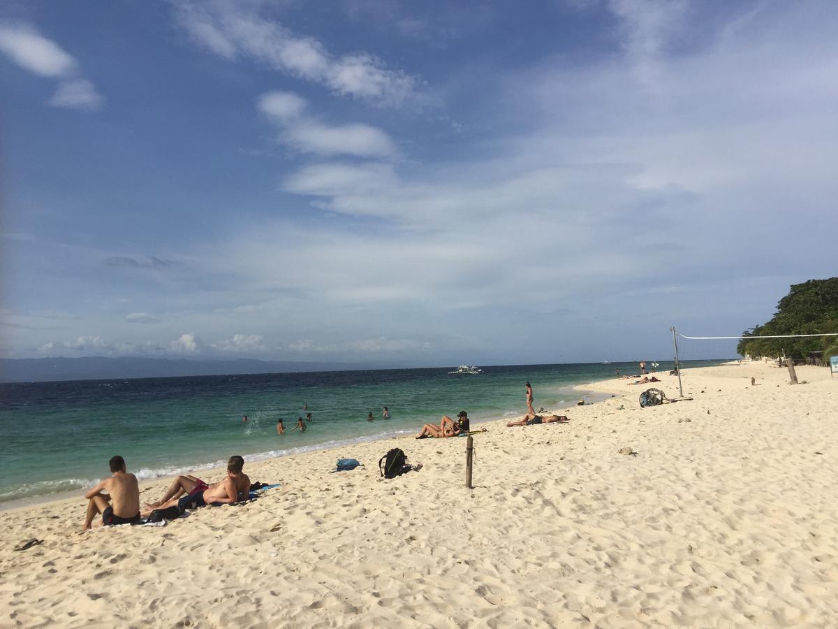 J & C Guesthouse Moalboal Luaran gambar