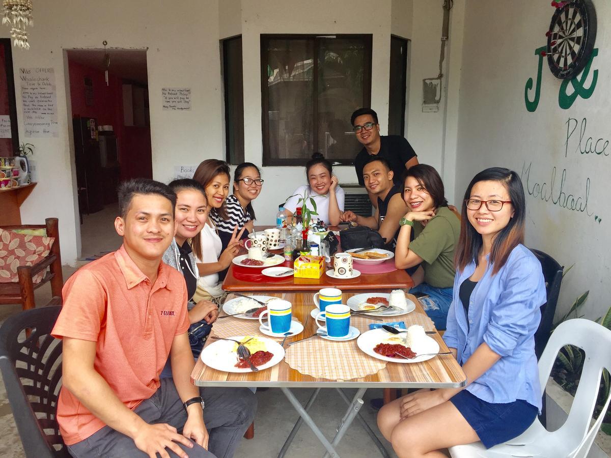 J & C Guesthouse Moalboal Luaran gambar