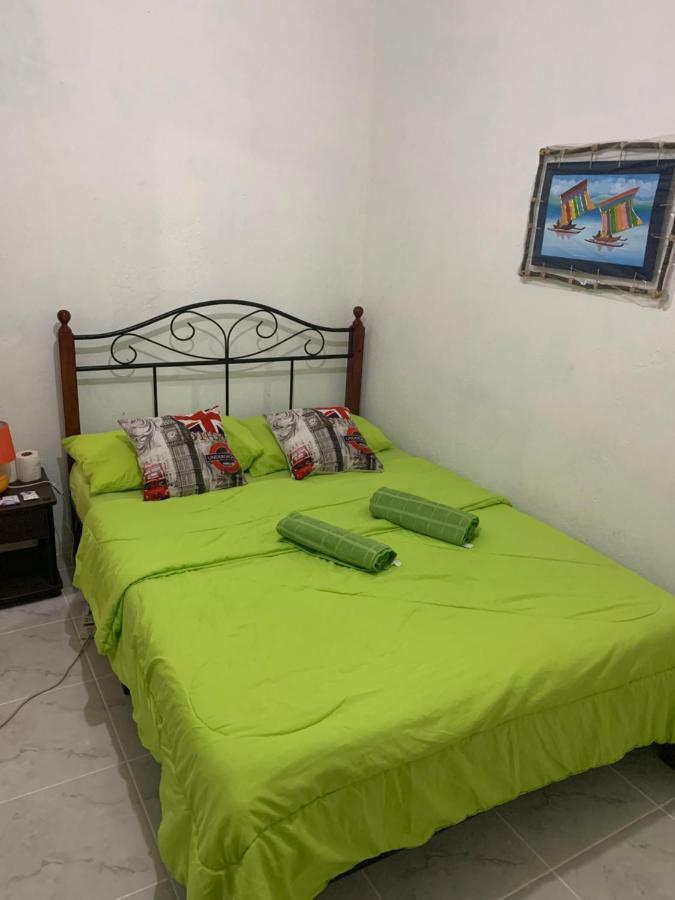 J & C Guesthouse Moalboal Luaran gambar