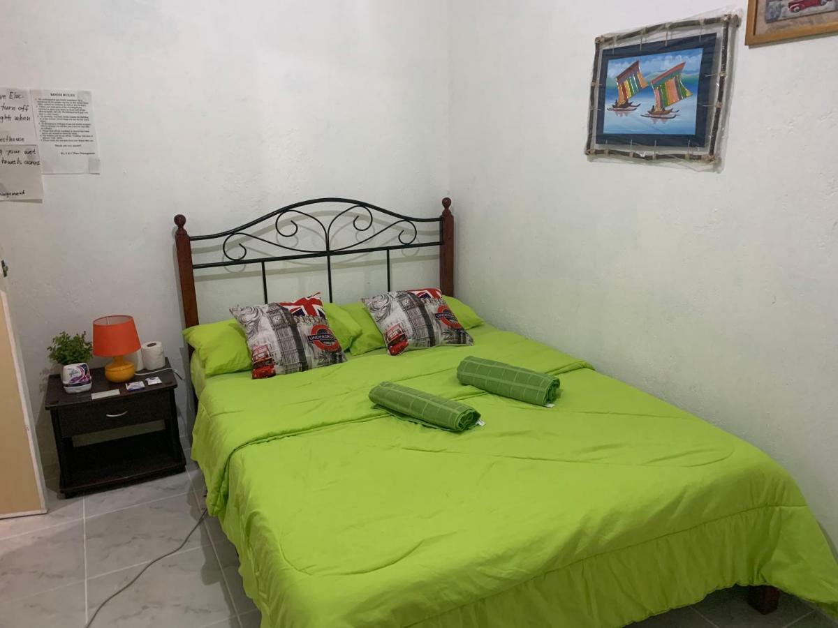 J & C Guesthouse Moalboal Luaran gambar