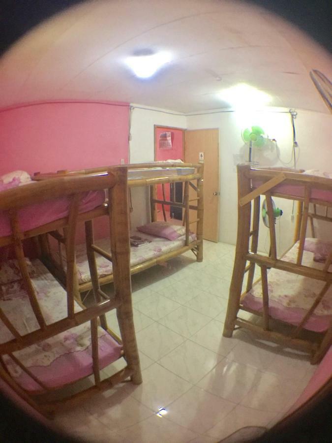 J & C Guesthouse Moalboal Luaran gambar