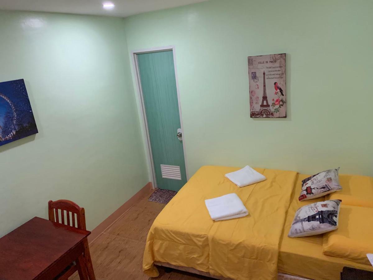 J & C Guesthouse Moalboal Luaran gambar